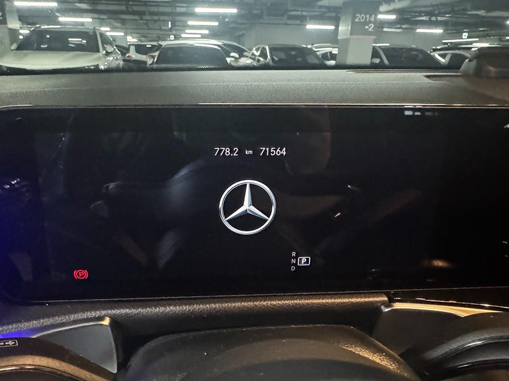 Mercedes Benz GLB Class - Vista 8