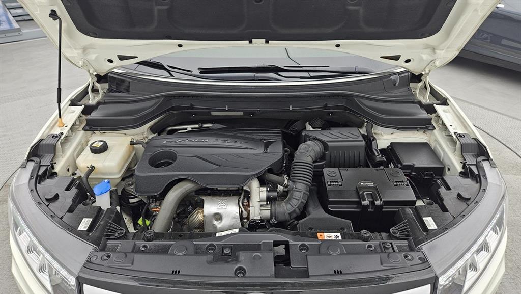 Ssangyong Tivoli 2020 Blanco - Importación desde Corea - HF Imports Iquique - Foto 18