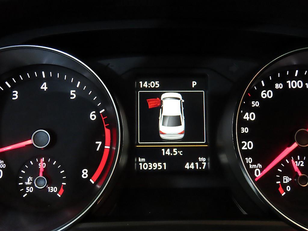 Volkswagen Passat - Vista 8