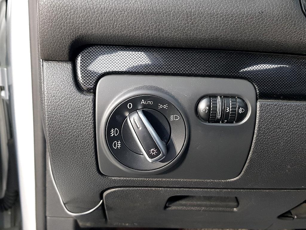 Volkswagen Golf - Vista 11