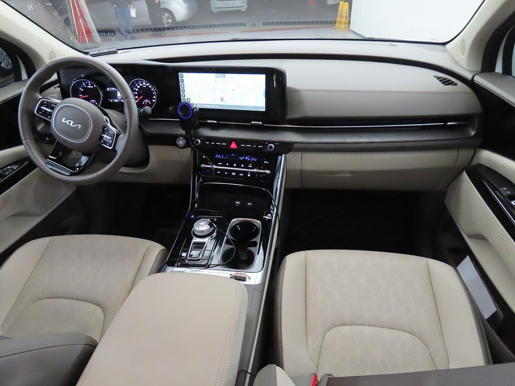 KIA Carnival - Vista 5