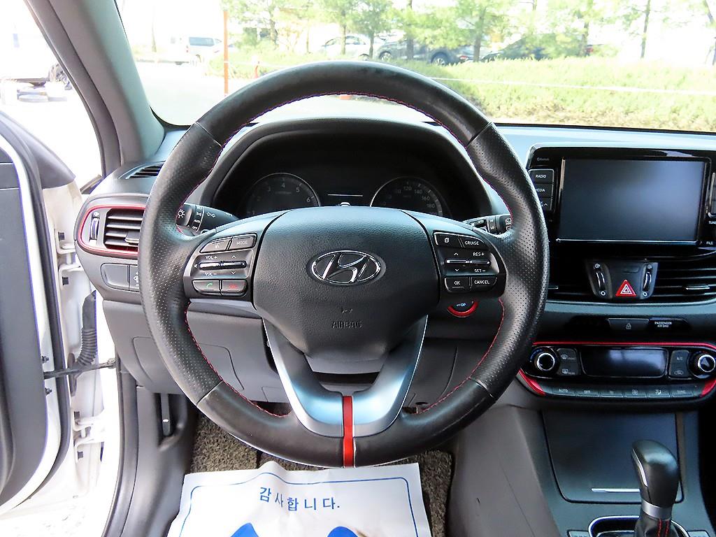 HYUNDAI i30 - Vista 8