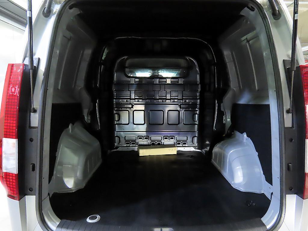 HYUNDAI Staria 2023 Plateado - Importación desde Corea - HF Imports Iquique - Foto 18