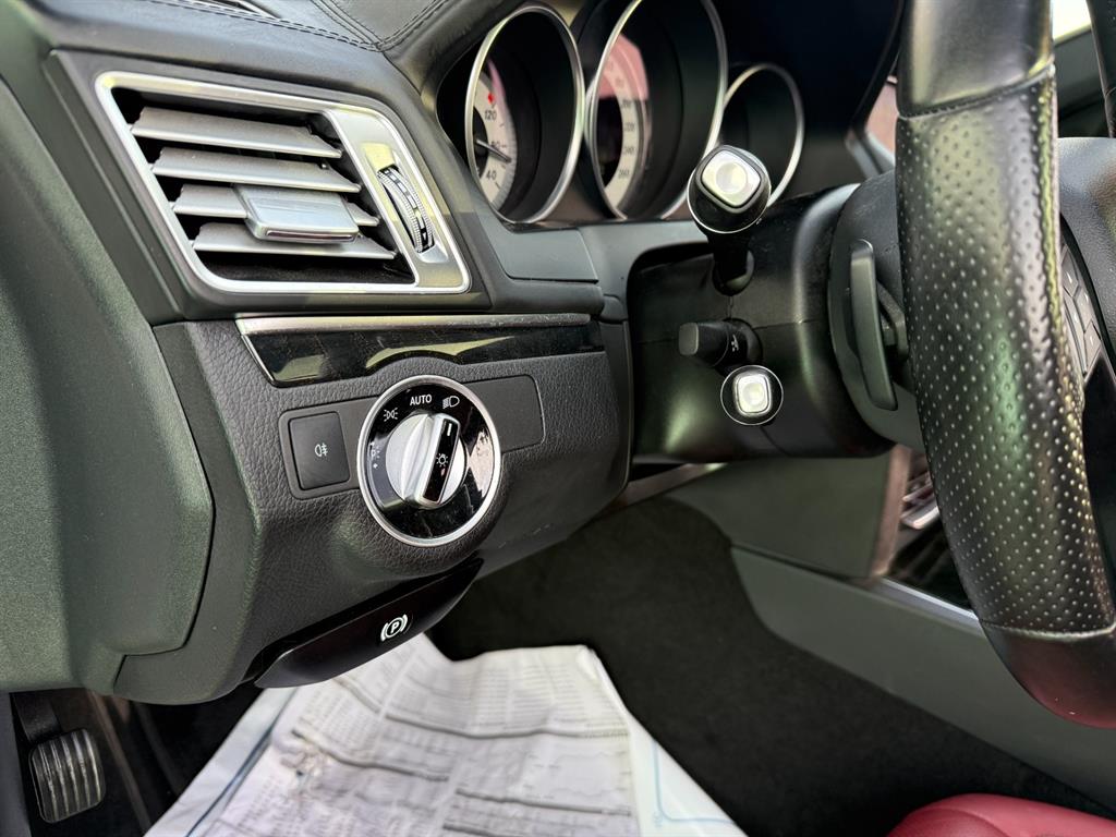 Mercedes Benz E class - Vista 8