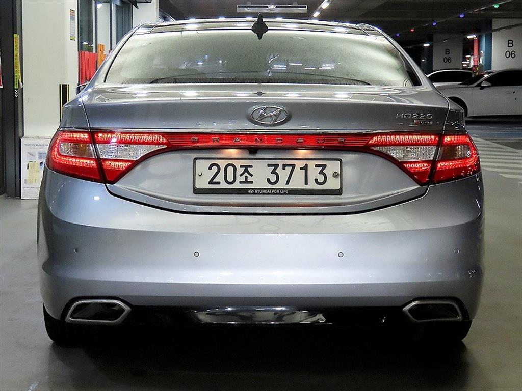 HYUNDAI Grandeur - Vista 5