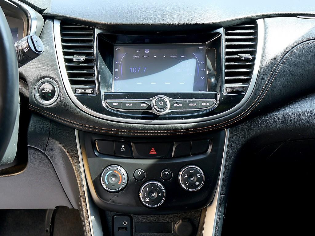 Chevrolet Trax 2020 Gris - Importación desde Corea - HF Imports Iquique - Foto 9