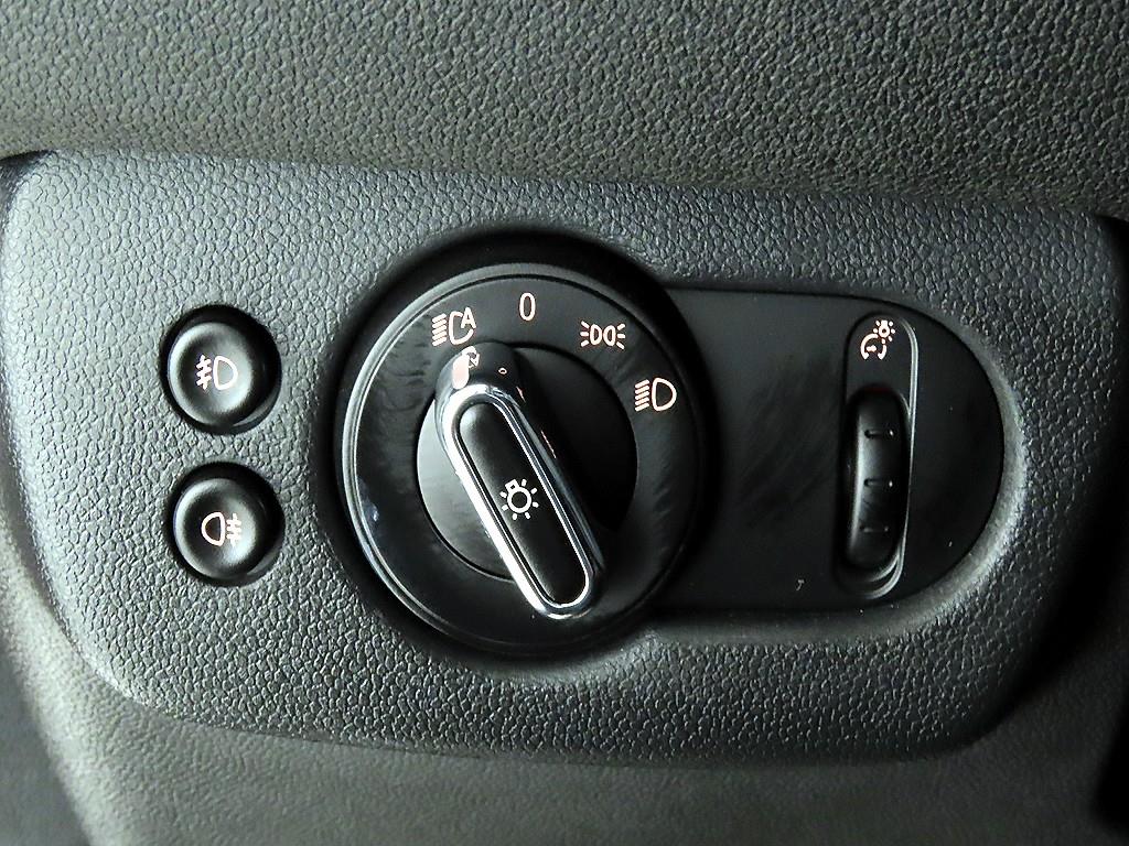 Mini Clubman - Vista 11