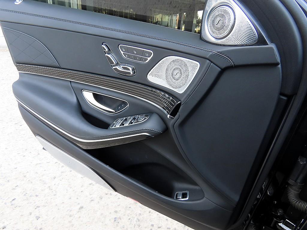 Mercedes Benz S Class - Vista 12
