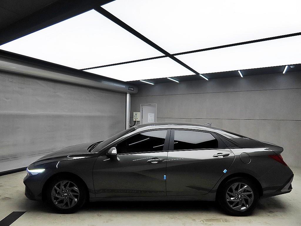 HYUNDAI Avante - Vista 4