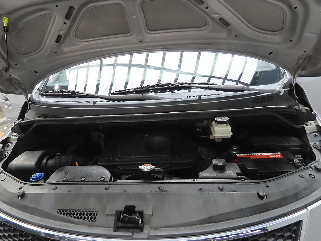 HYUNDAI Starex 2016 Gris - Importación desde Corea - HF Imports Iquique - Foto 8