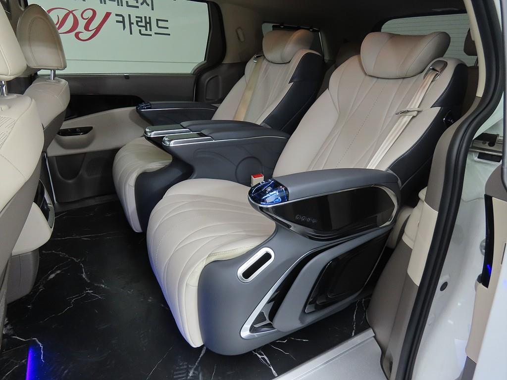 KIA Carnival - Vista 8