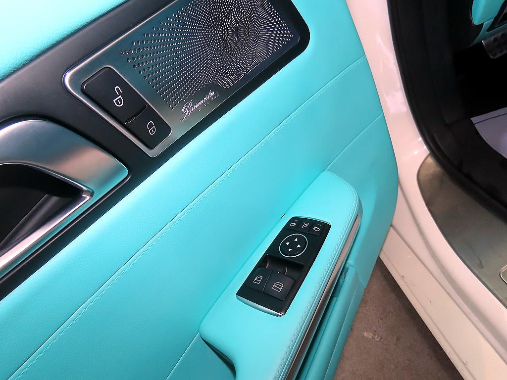 Mercedes Benz AMG GT - Vista 12