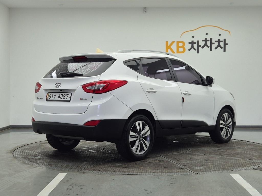 HYUNDAI Tucson - Vista 4