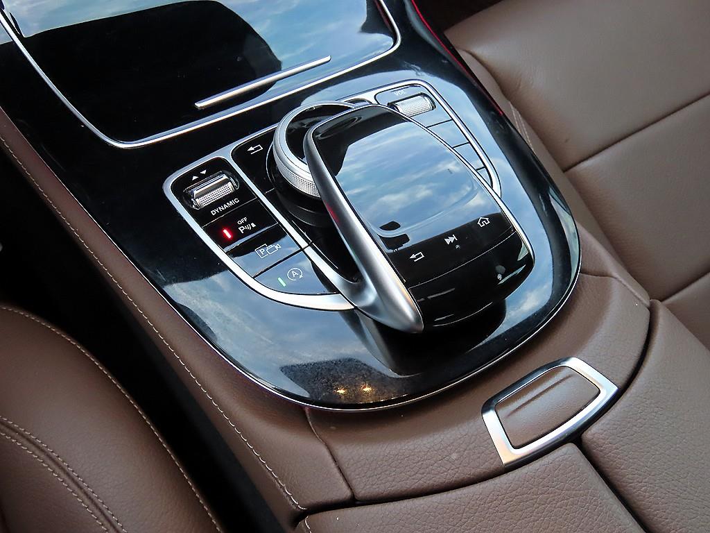 Mercedes Benz E class - Vista 12