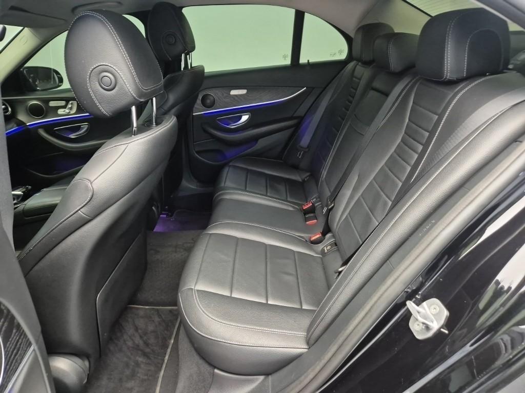 Mercedes Benz E class - Vista 9