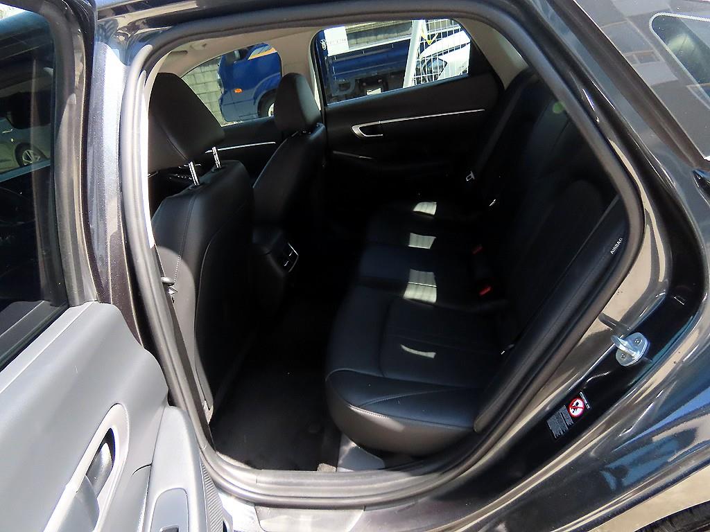 HYUNDAI Sonata - Vista 6