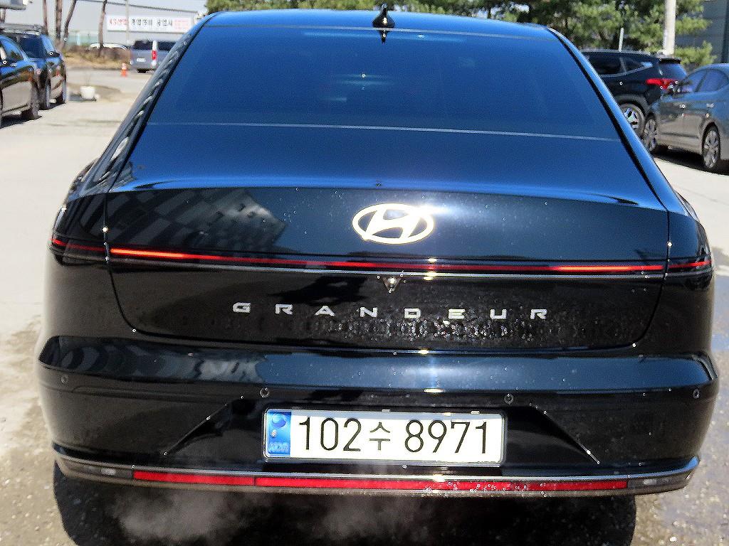 HYUNDAI Grandeur - Vista 4