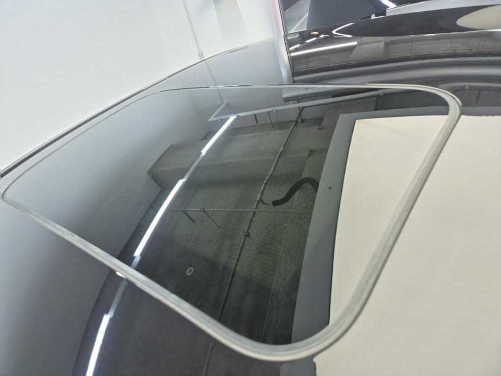 Mercedes Benz E class - Vista 12