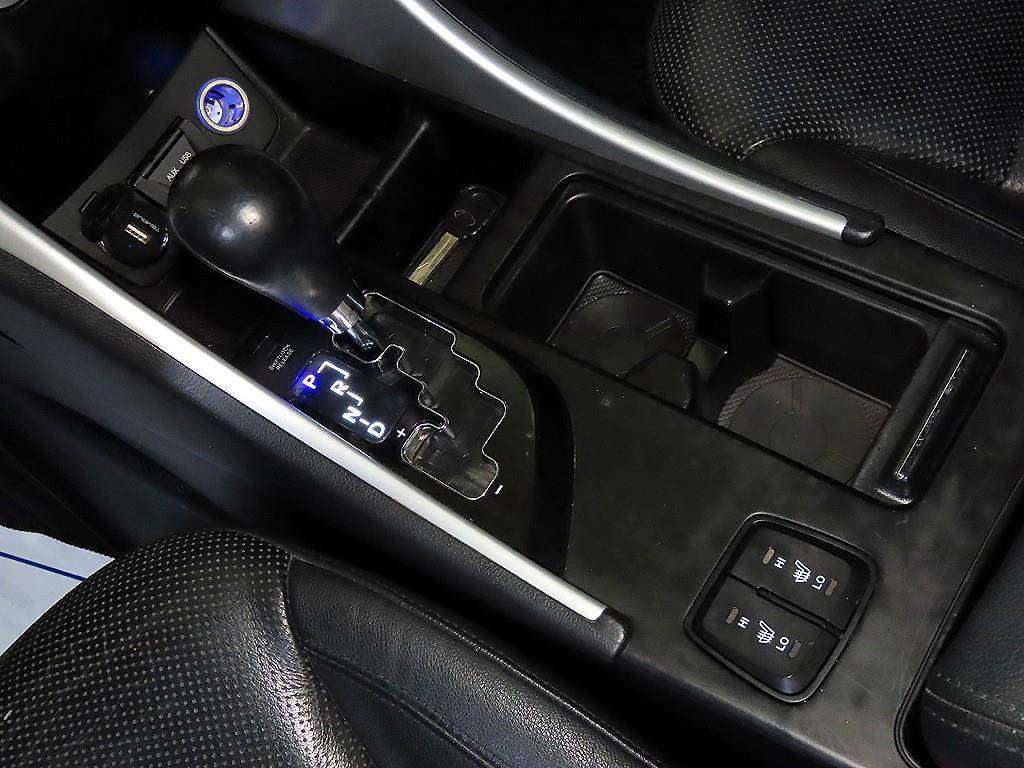 HYUNDAI Sonata - Vista 12