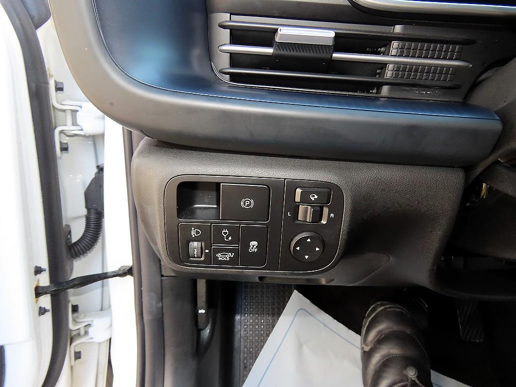 HYUNDAI Ioniq 6 - Vista 12