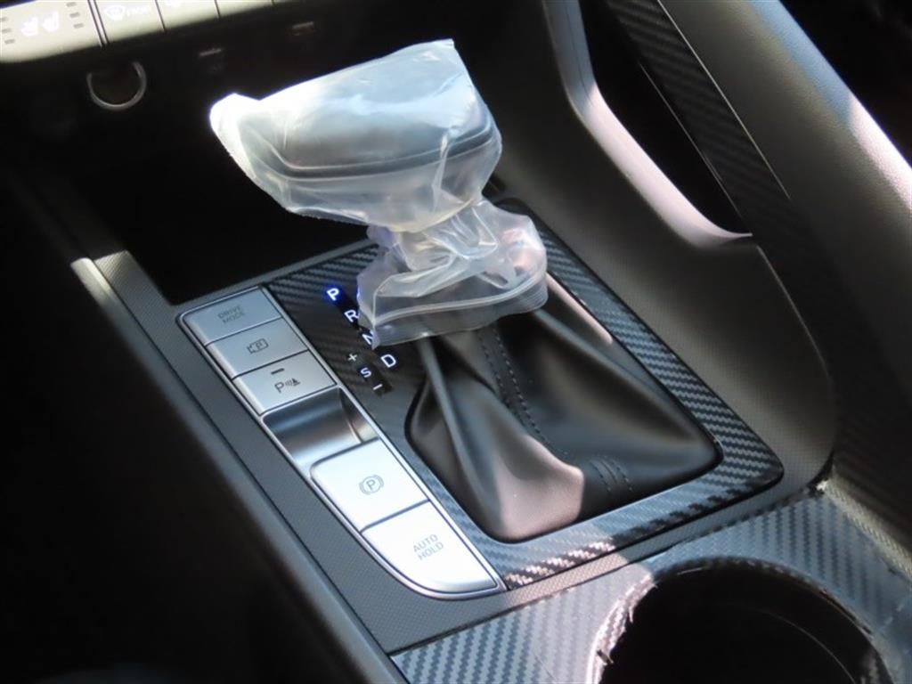 HYUNDAI Avante - Vista 11