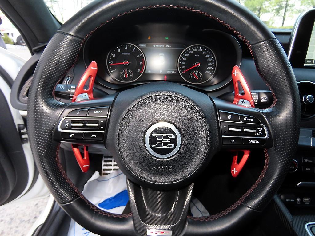 KIA Stinger - Vista 8