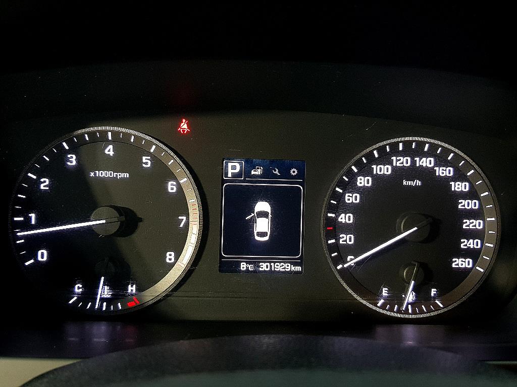 HYUNDAI Sonata - Vista 7