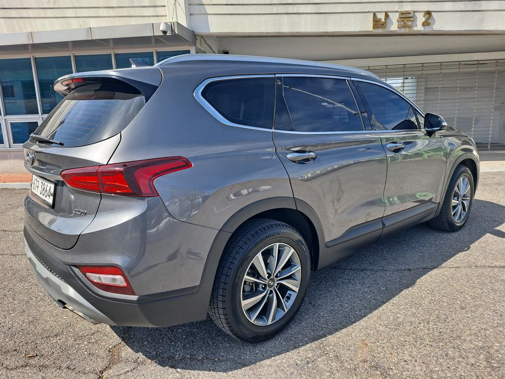 HYUNDAI Santa Fe - Vista 5