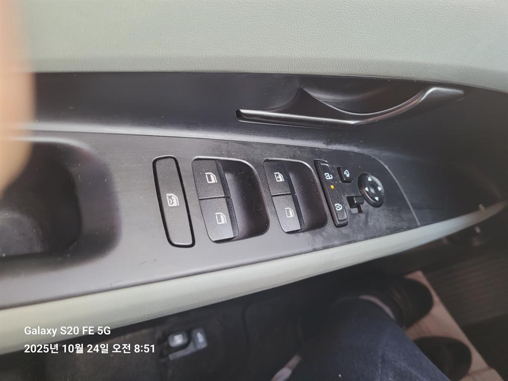 HYUNDAI Avante - Vista 5