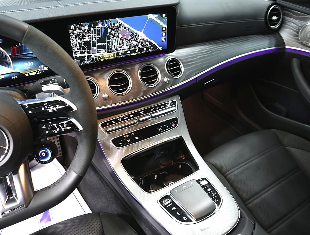 Mercedes Benz E class - Vista 11