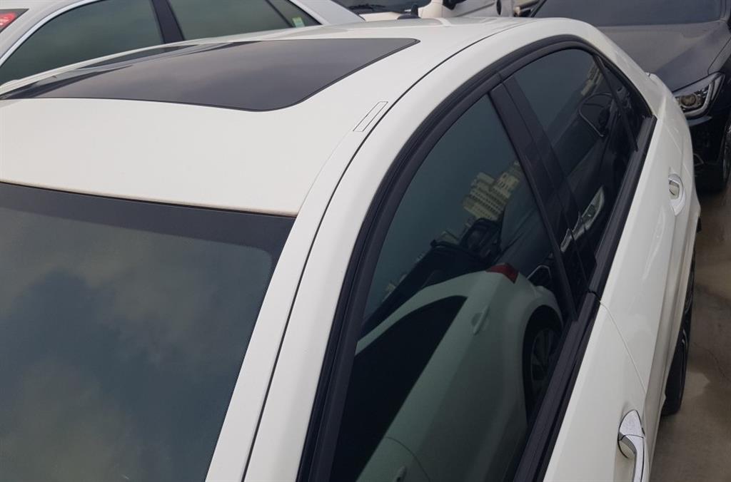 Mercedes Benz E class - Vista 8