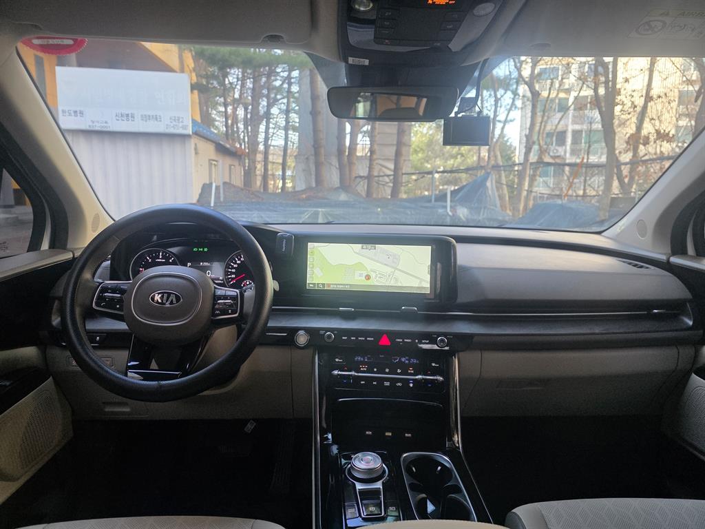 KIA Carnival - Vista 9