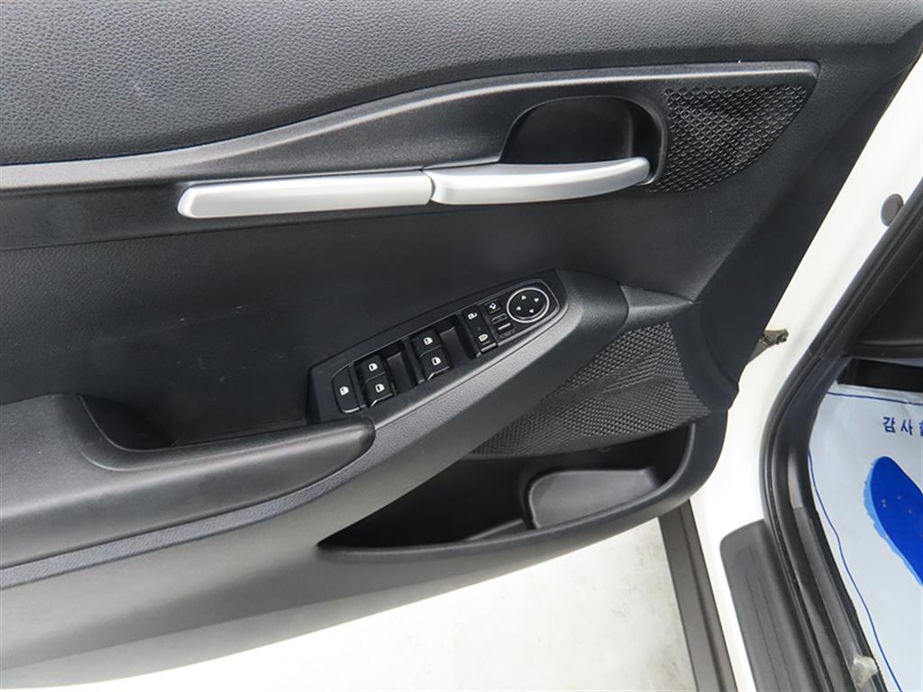 KIA Seltos - Vista 12