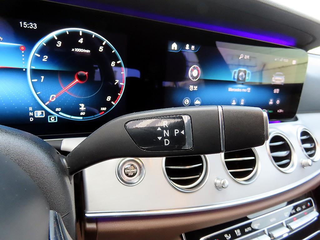 Mercedes Benz E class - Vista 10