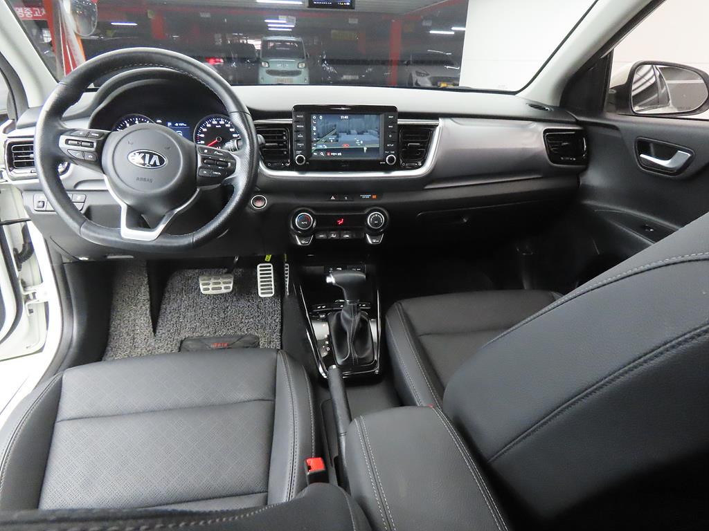 KIA Stonic - Vista 7