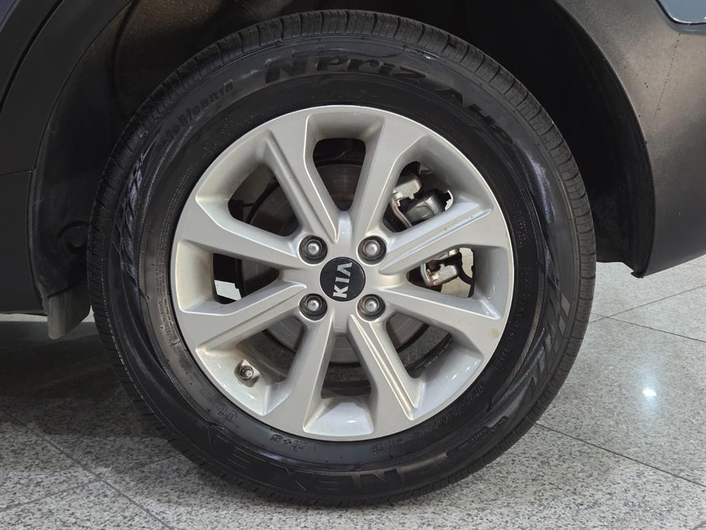 KIA Stonic 2018 Azul - Importación desde Corea - HF Imports Iquique - Foto 20