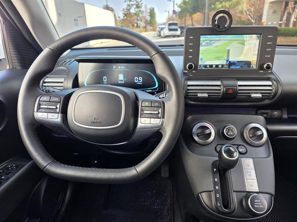 HYUNDAI Casper - Vista 12