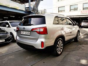 KIA Sorento - Vista 8