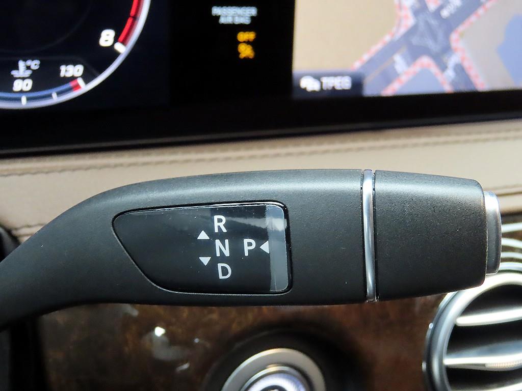 Mercedes Benz S Class - Vista 10