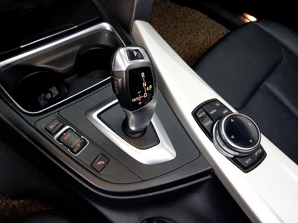 BMW 3 series 2014 Negro - Importación desde Corea - HF Imports Iquique - Foto 13