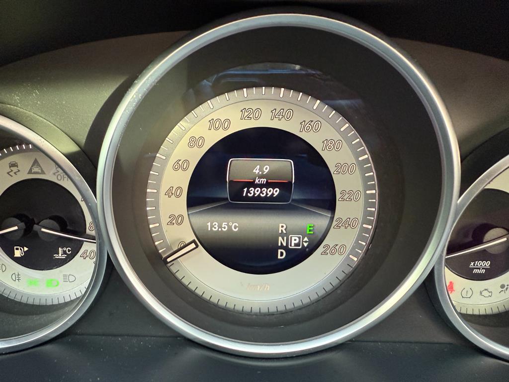 Mercedes Benz E class - Vista 11