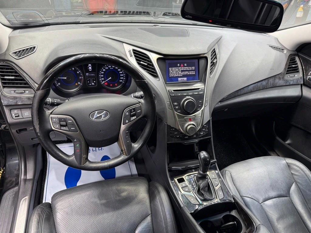 HYUNDAI Grandeur 2011 Negro - Importación desde Corea - HF Imports Iquique - Foto 16