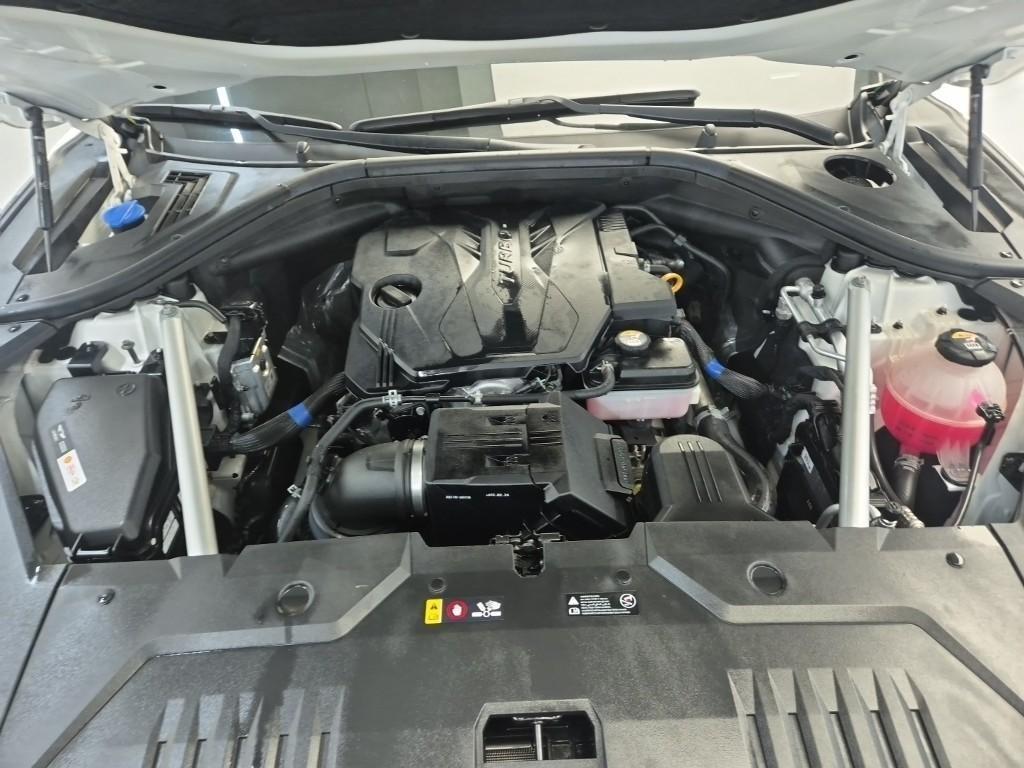 Genesis GV70 - Vista 5