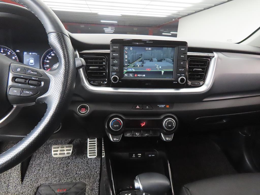 KIA Stonic - Vista 10