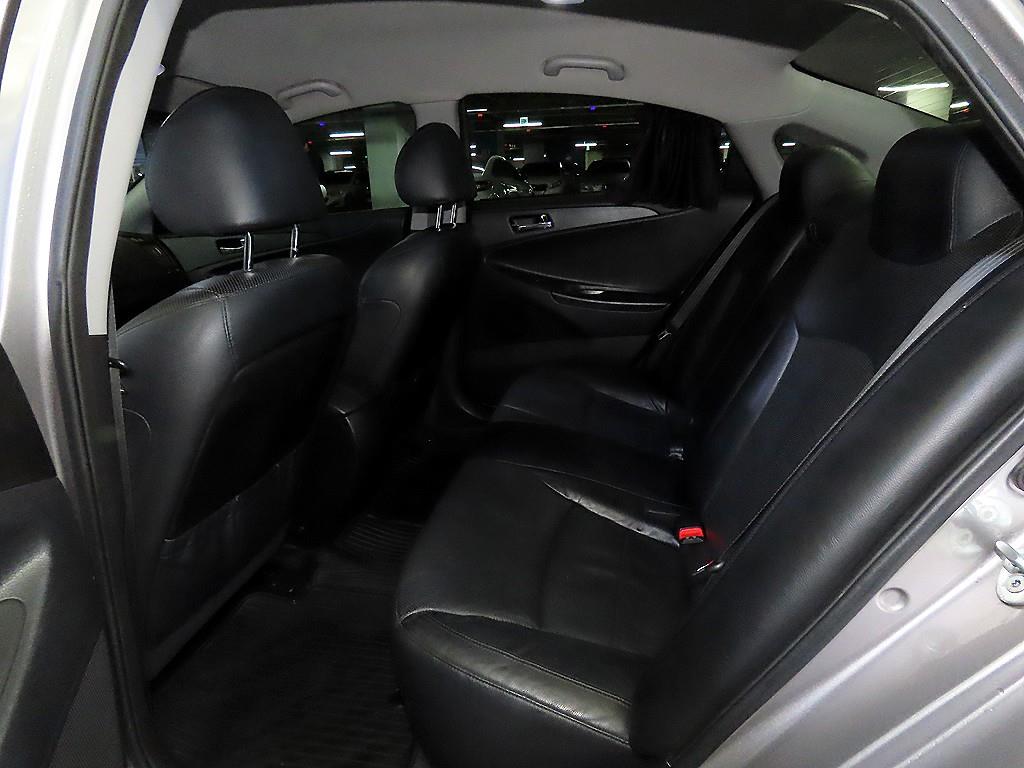 HYUNDAI Sonata - Vista 7