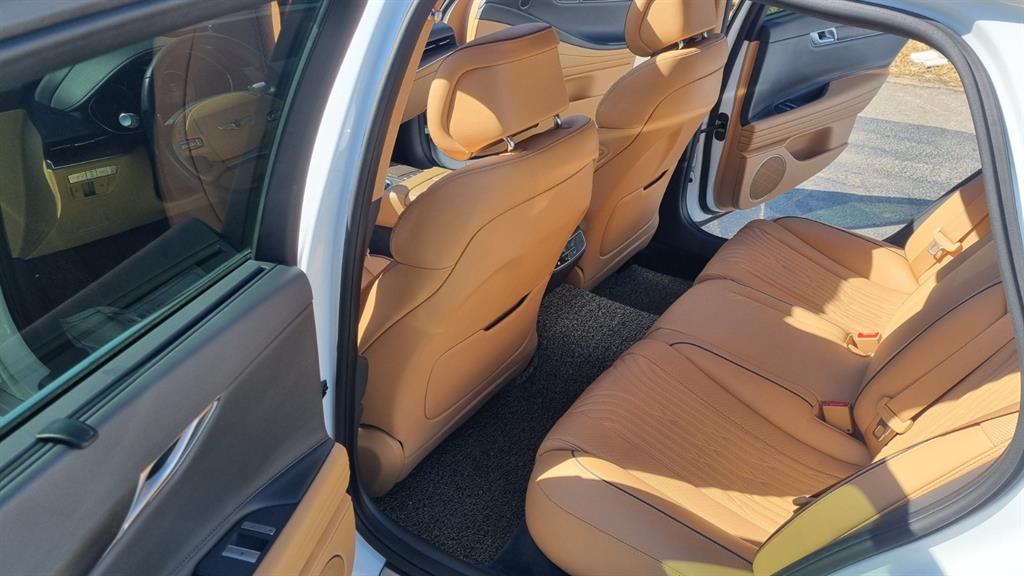 Genesis G80 - Vista 8