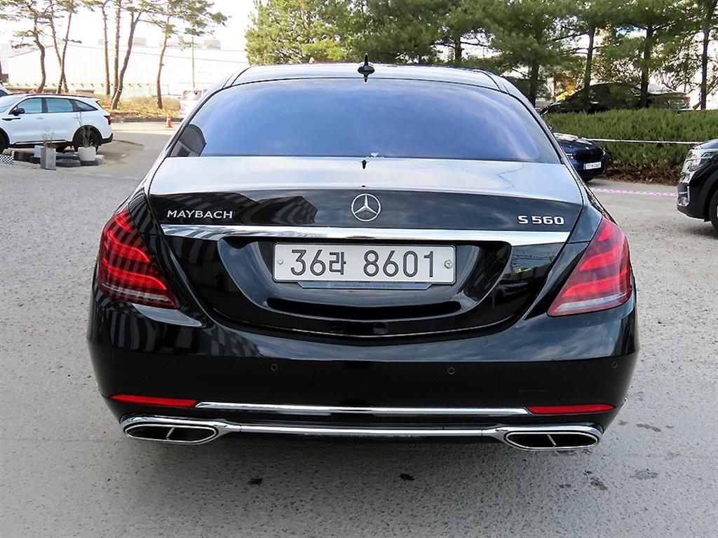 Mercedes Benz S Class - Vista 4