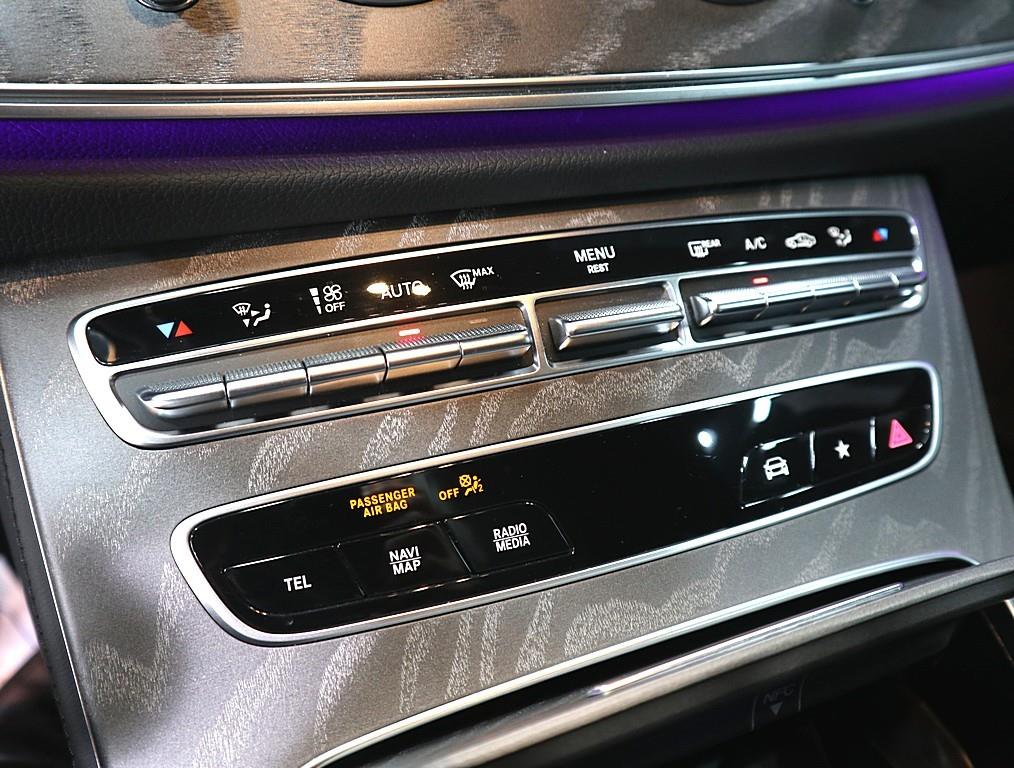 Mercedes Benz E class - Vista 12