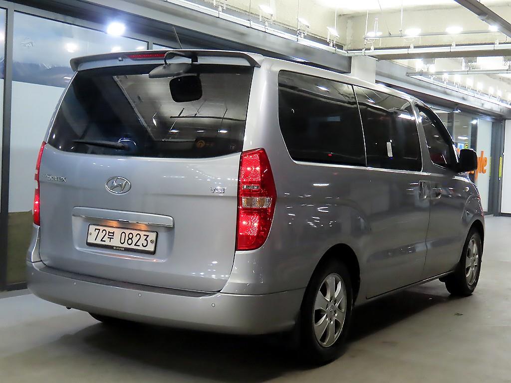 HYUNDAI Starex - Vista 4