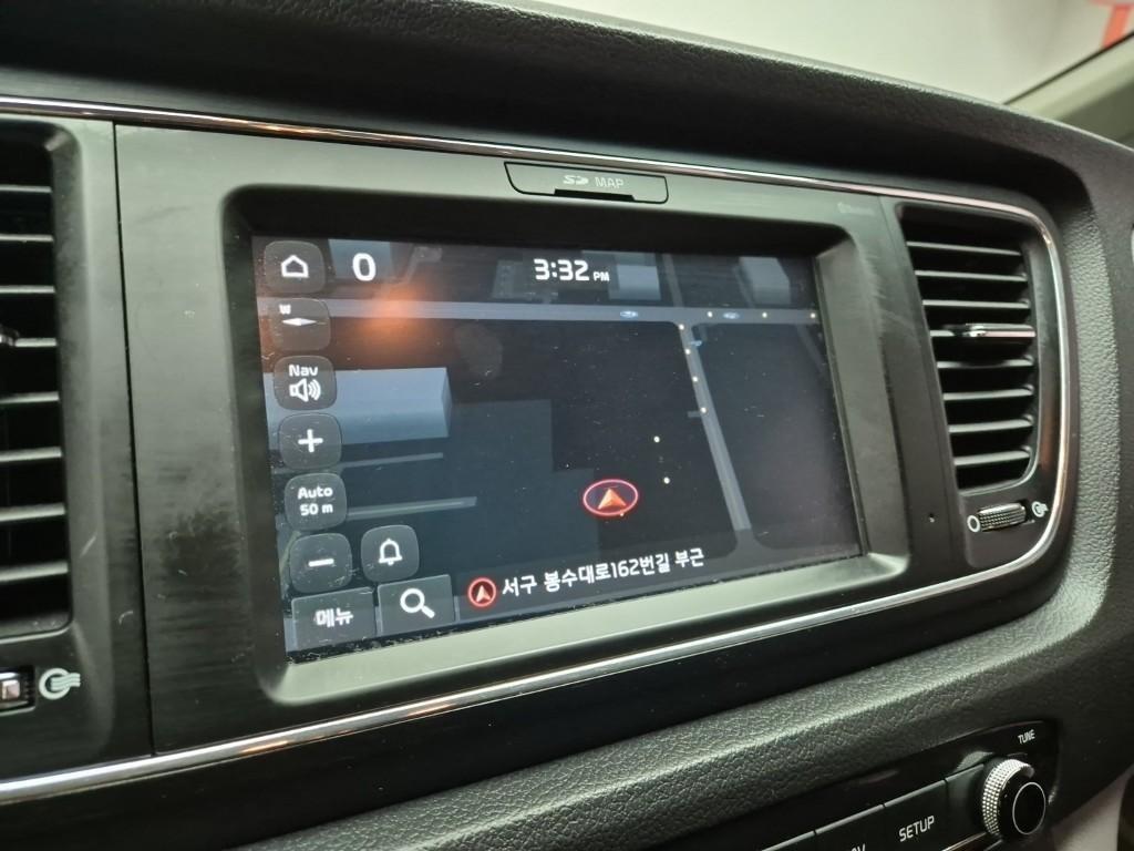 KIA Carnival 2019 Negro - Importación desde Corea - HF Imports Iquique - Foto 13